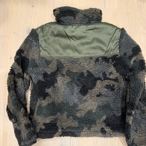 Veronica Beard Kylan Sherpa Pullover Camo Quarter Zip Fleece Jacket Faux Fur - Picture 3 of 3